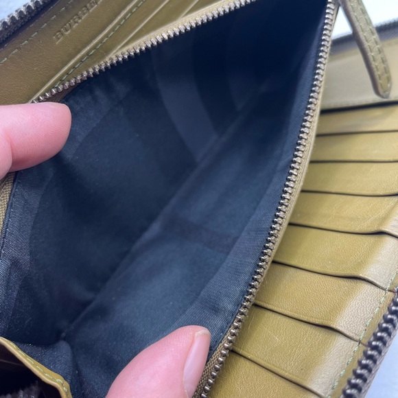 Burberry Elmore Pebbled Leather Zip-Around Wallet | Gray | $560 - Picture 9 of 12